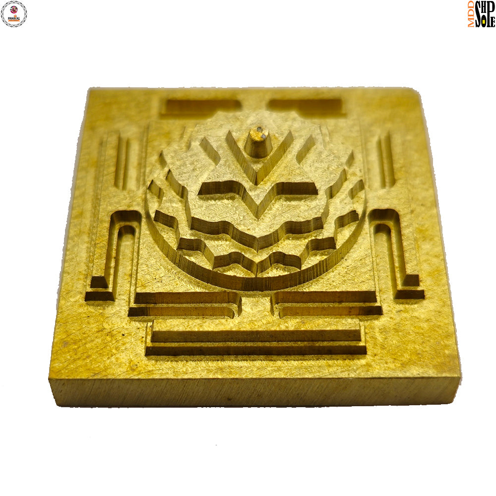 Baglamukhi Yantra Gold Plated CNC Close-Up – Precision CNC Engraved Gold Plated Yantra Detail | Ramaya Tatva