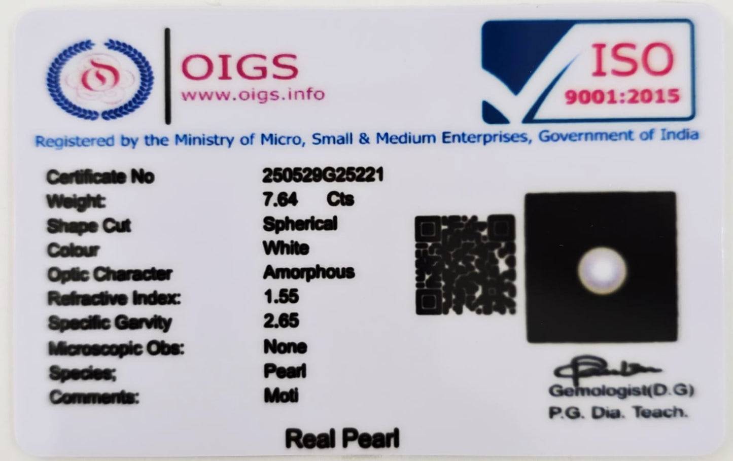 Natural certified Pearl Moti gemstone white Moon stone
Close up natural pearl round shape lab certified
Certified Moti stone with authenticity report
Premium white pearl Moon gemstone for astrology