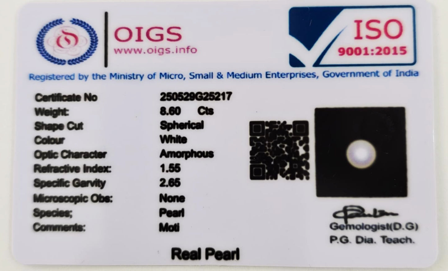Natural certified Pearl Moti gemstone white Moon stone
Close up natural pearl round shape lab certified
Certified Moti stone with authenticity report
Premium white pearl Moon gemstone for astrology