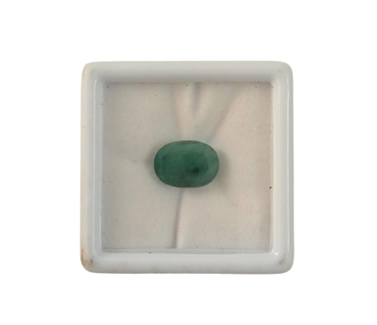 Green Emerald Panna Close-Up – 6.76 Carat Natural Emerald Gemstone with Certificate | Ramaya Tatva
