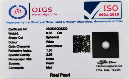 Natural certified Pearl Moti gemstone white Moon stone

Close up natural pearl round shape lab certified

Certified Moti stone with authenticity report

Premium white pearl Moon gemstone for astrology