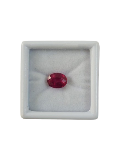 Natural certified Ruby (Manik) gemstone deep red Sun stone

Close up natural ruby oval cut lab certified gemstone

Certified Manik stone with authenticity report

Premium red ruby gemstone for astrology Surya