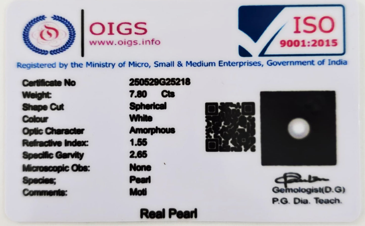 Natural certified Pearl Moti gemstone white Moon stone

Close up natural pearl round shape lab certified

Certified Moti stone with authenticity report

Premium white pearl Moon gemstone for astrology